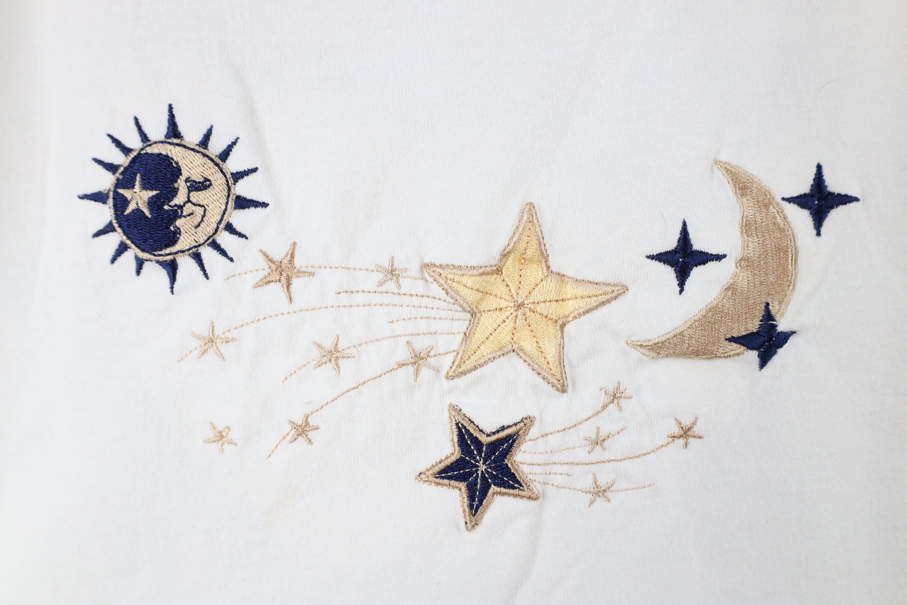 Vintage Vintage 90s Streetwear Sun Moon Stars Short Sleeve T-Shirt Size XL / US 12-14 / IT 48-50 - 4 Thumbnail