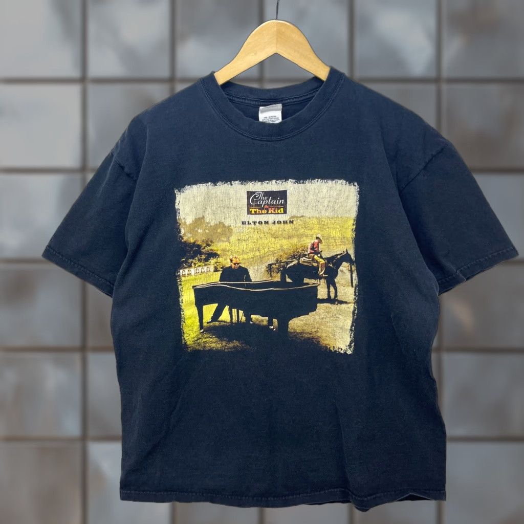 Vintage VINTAGE Elton John The Captain And The Kid T-Shirt L Men Black 2006 Piano Size US L / EU 52-54 / 3 - 1 Thumbnail