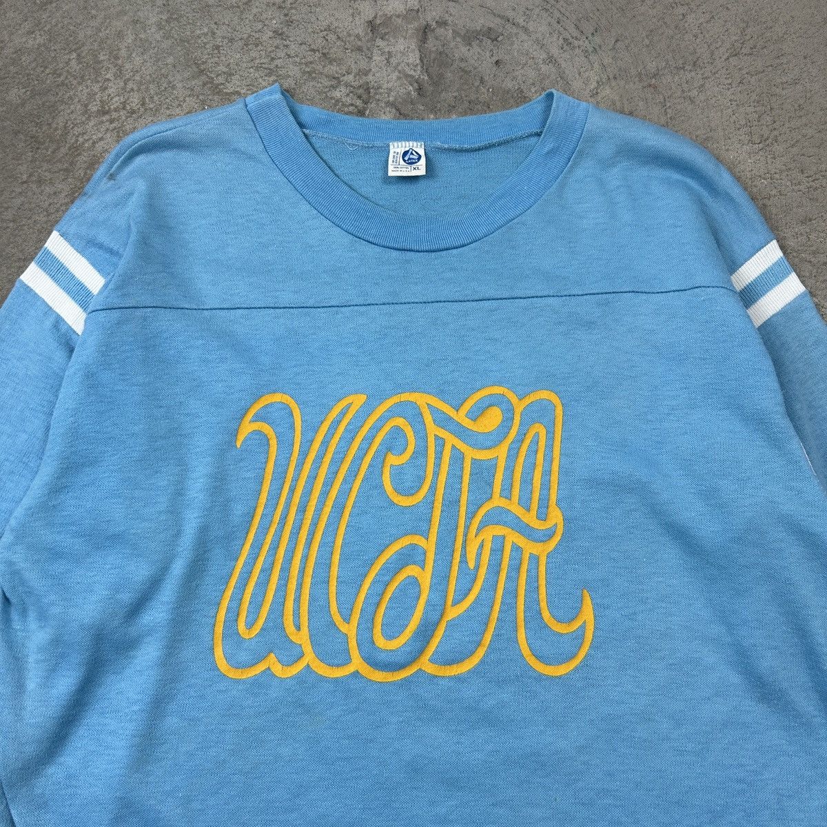 Vintage 1990s UCLA Raglan Top Size US L / EU 52-54 / 3 - 6 Thumbnail