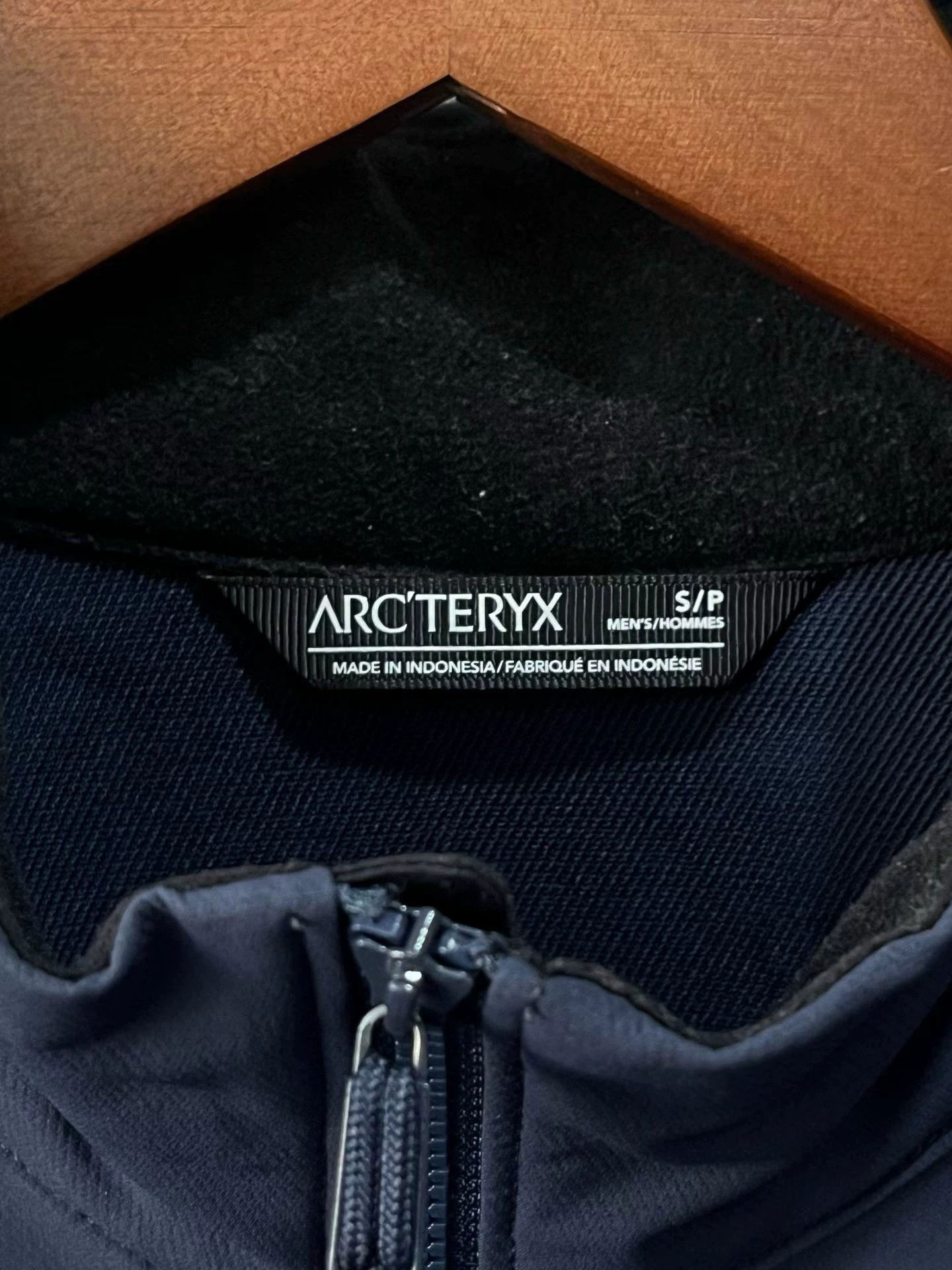 Arc'teryx Arc'teryx Gamma LT Jacket Men's S Black Size US S / EU 44-46 / 1 - 5 Thumbnail