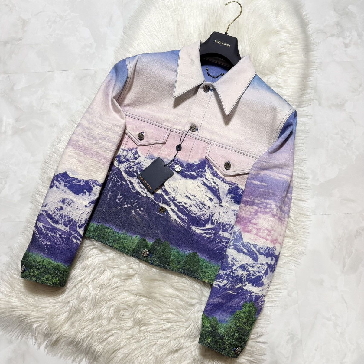 Louis Vuitton New Louis Vuitton Landscape Denim Jacket Monogram Leater Size US M / EU 48-50 / 2 - 13 Thumbnail