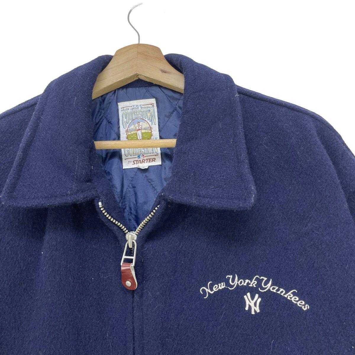 MLB 🔥Vintage MlB Major League Baseball New York Yankees Size US M / EU 48-50 / 2 - 4 Thumbnail