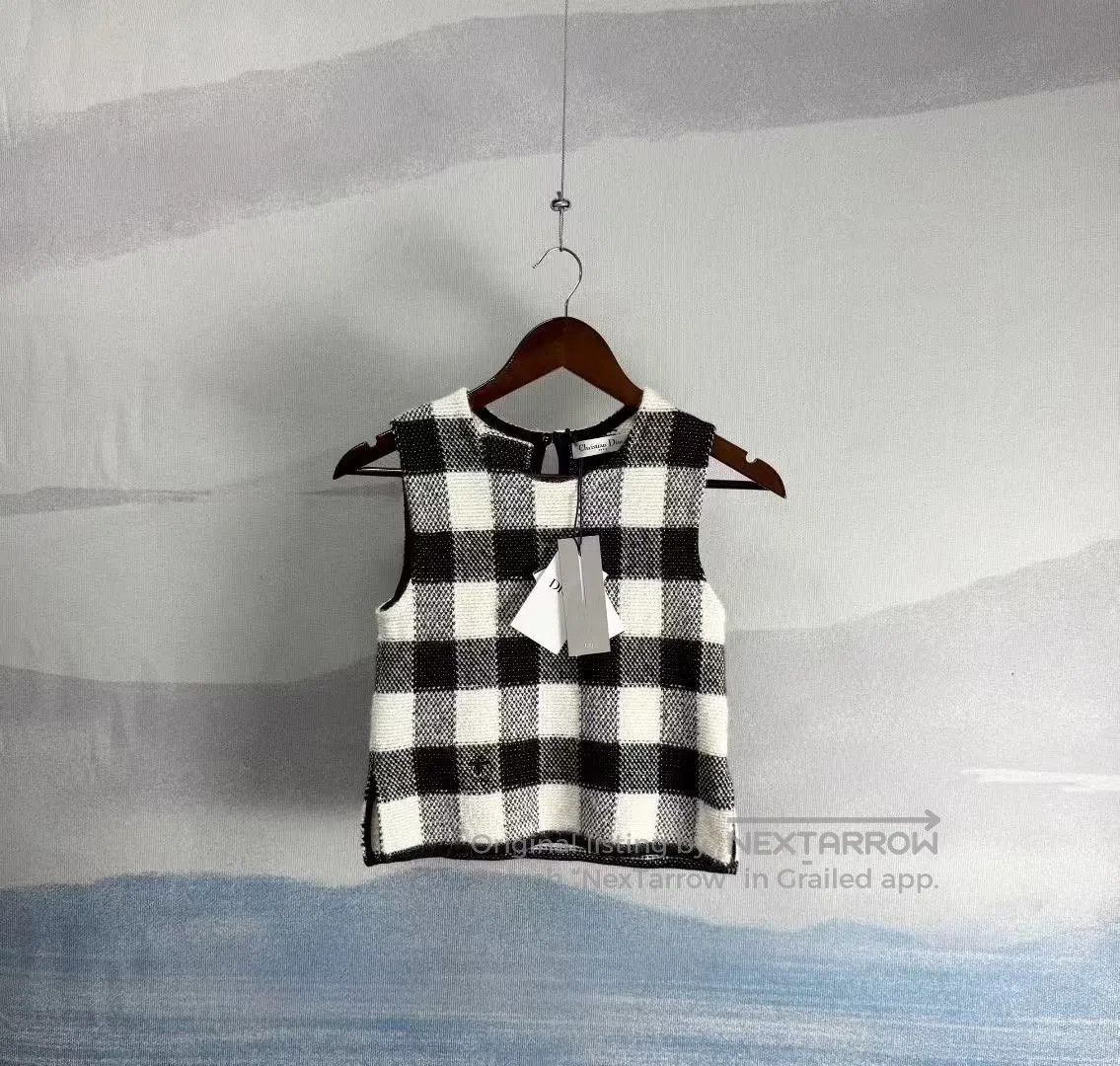 Dior Dior Black and White Check Wool Sweater Vest. Size XS / US 0-2 / IT 36-38 - 1 Thumbnail