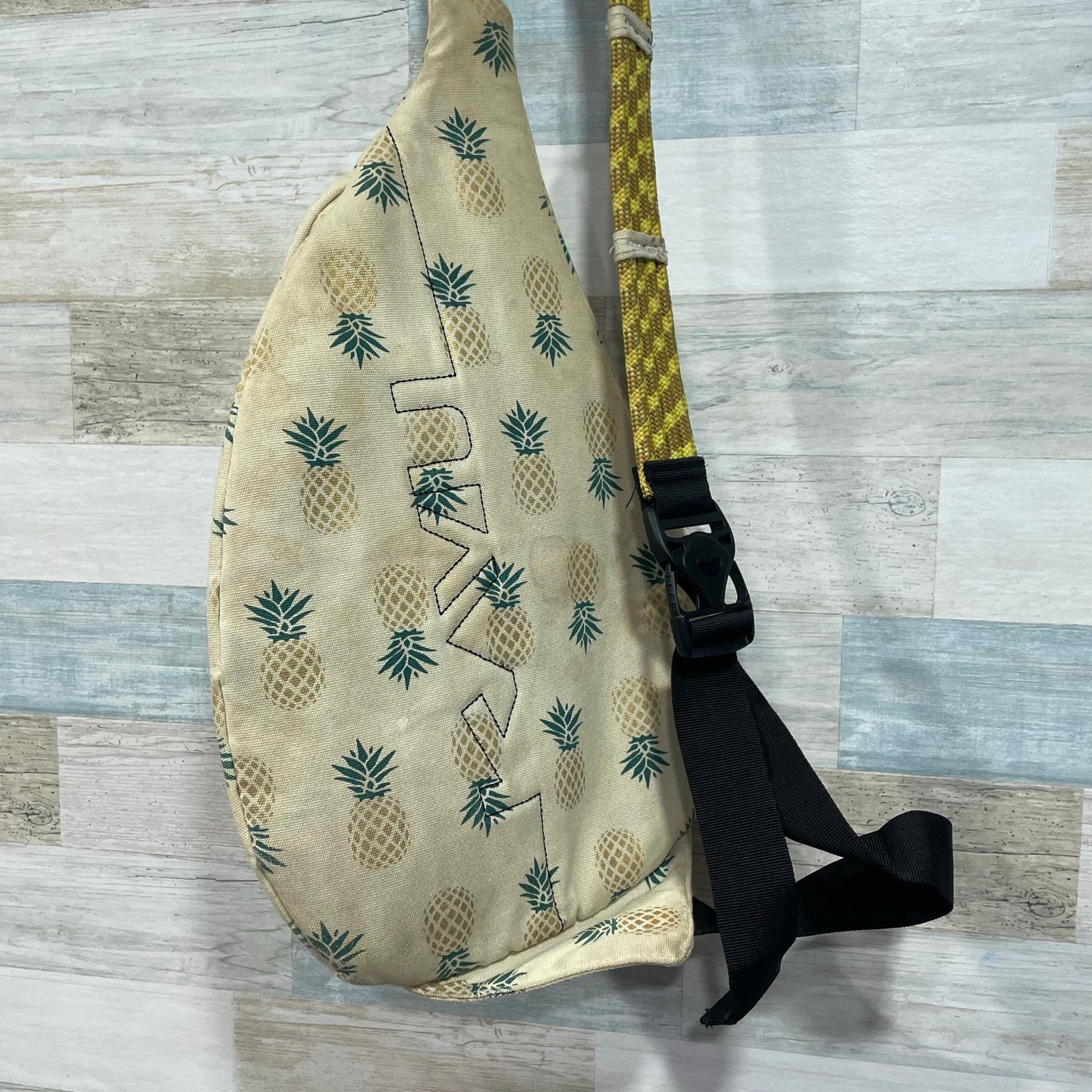 KAVU Kavu Rope Sling Bag Pineapple Tan Natural Cotton Canvas Size ONE SIZE - 2 Thumbnail
