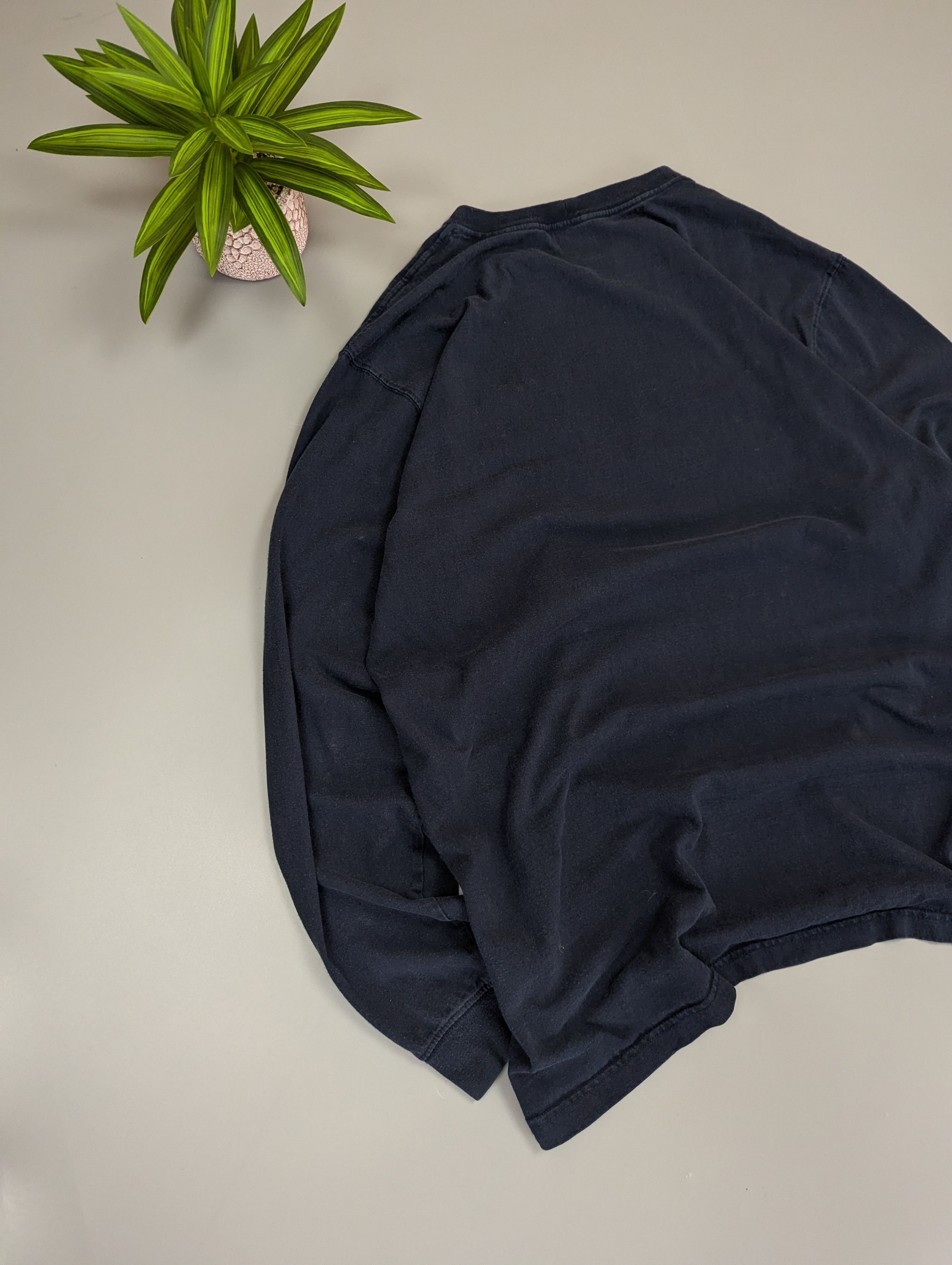 Carhartt Carhartt Vintage Faded Navy T-Shirt Distressed Workwear L/XL Size US XL / EU 56 / 4 - 16 Thumbnail