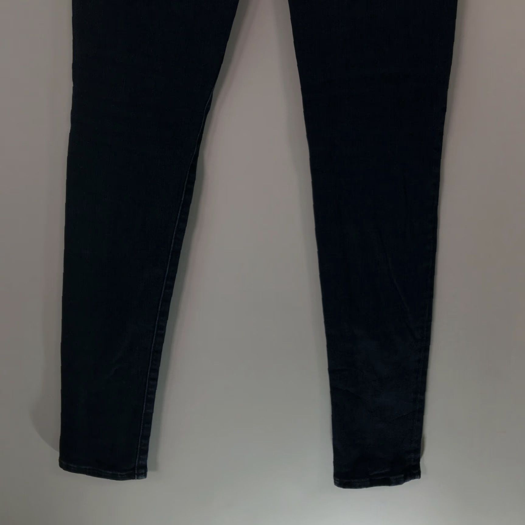 Abercrombie & Fitch VINTAGE Abercrombie & Fitch Womens Jeans Skinny 5-Pocket Blue 26x32 Regular Size 2 Inseam 32" Mid Rise 90s Pattern: Love, Preppy Mens Women Girls? Size 26" / US 2 / IT 38 - 6 Thumbnail