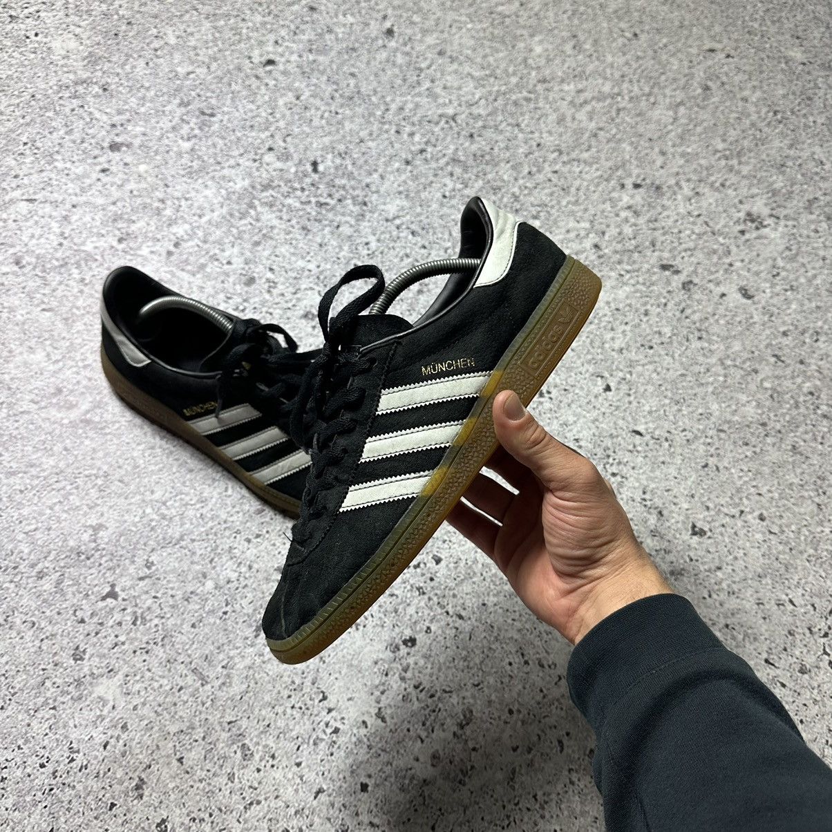 Adidas Vintage Adidas Munchen Samba Style Y2K Shoes Size US 9.5 / EU 42-43 - 2 Thumbnail
