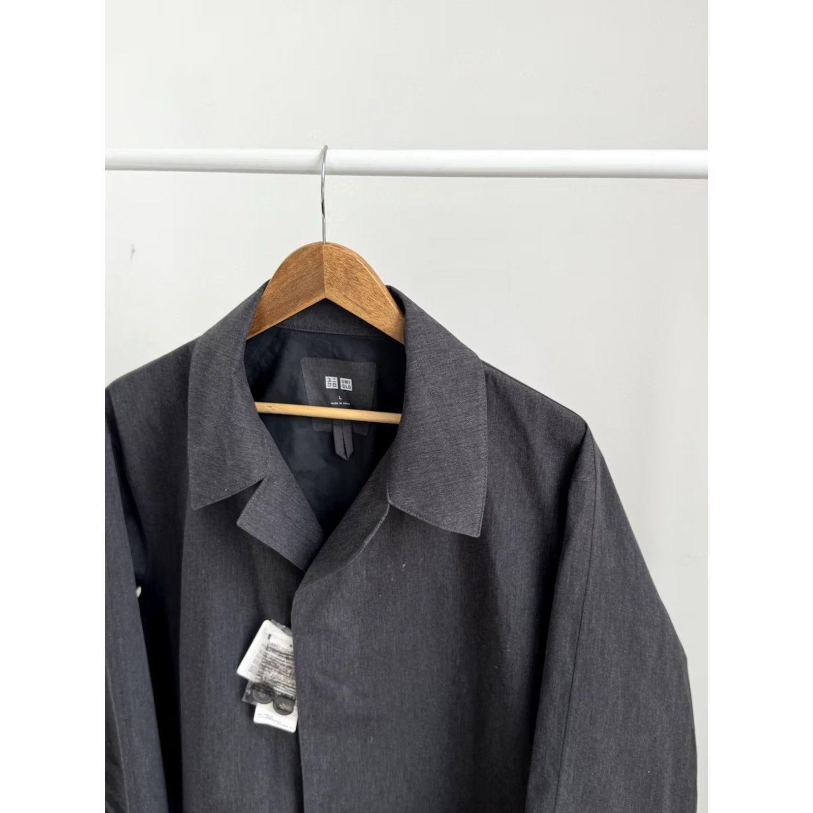 Uniqlo VINTAGE Uniqlo Blocktech Rain Coat Trench Gray Jacket Mens Size L New Tags Size US L / EU 52-54 / 3 - 5 Thumbnail