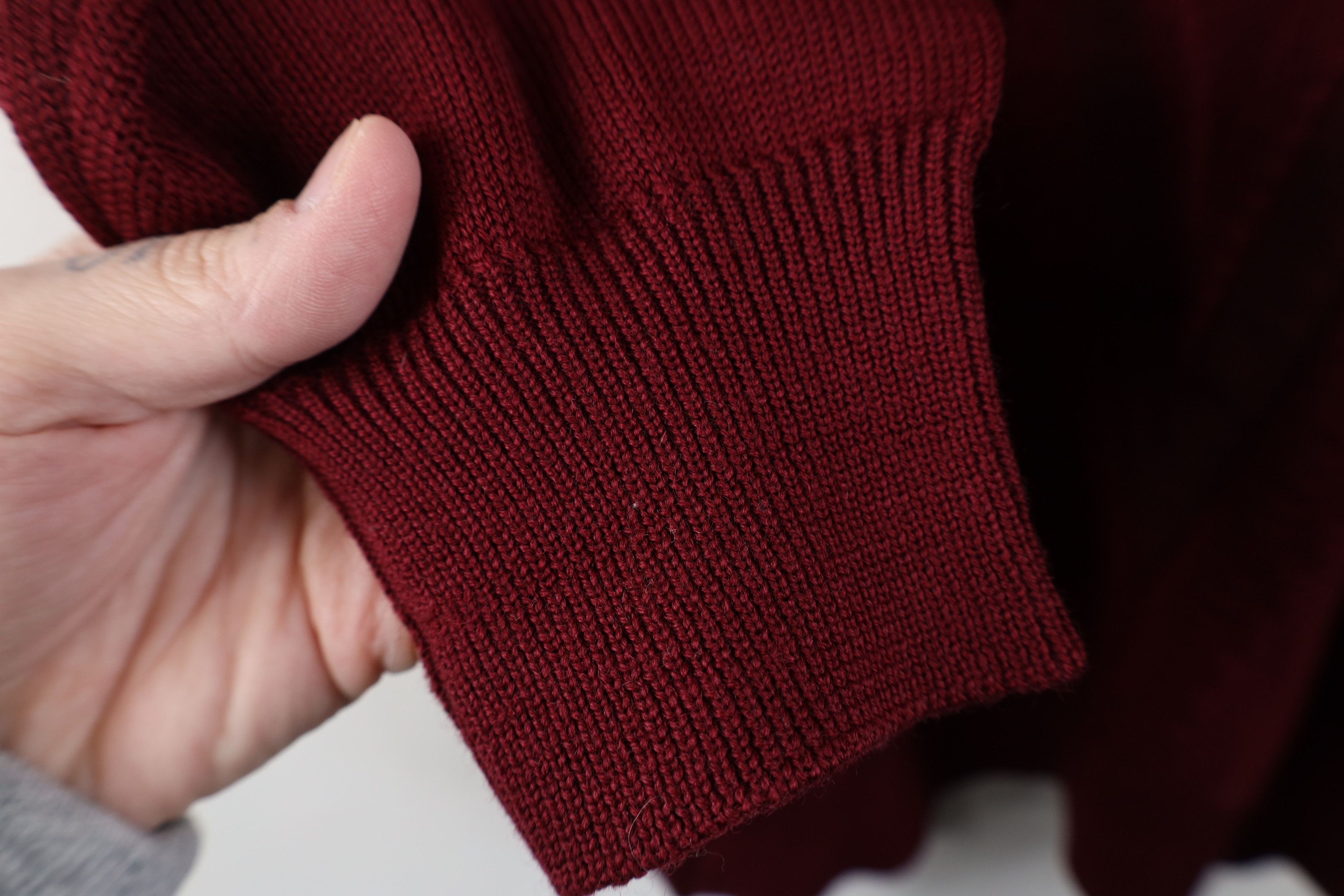 Vintage Vintage 90s Streetwear Wool Knit V-Neck Sweater Red Italy Size US XL / EU 56 / 4 - 9 Thumbnail