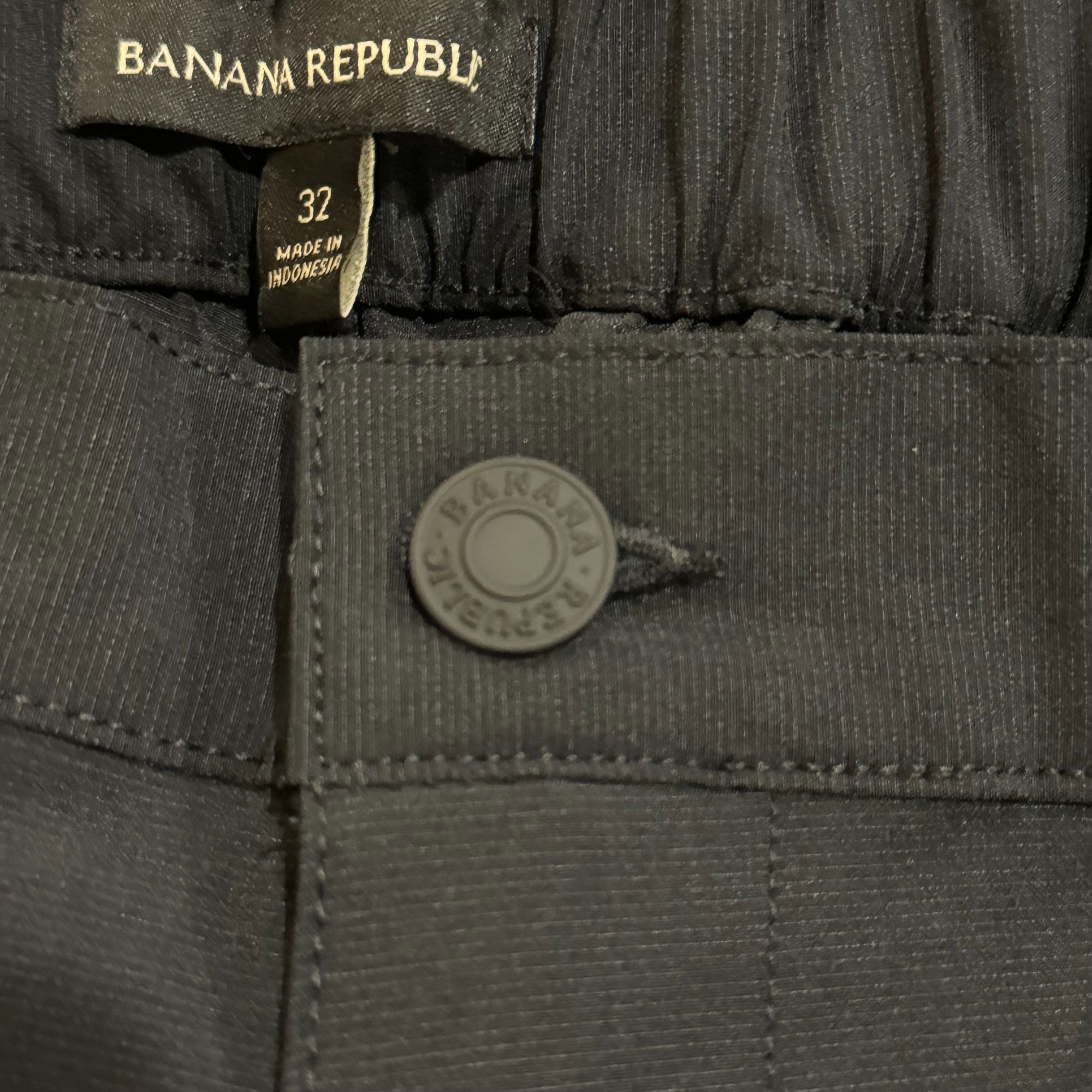 Banana Republic Banana Republic Men's Flat Front Shorts Black 32 Size US 32 / EU 48 - 7 Thumbnail