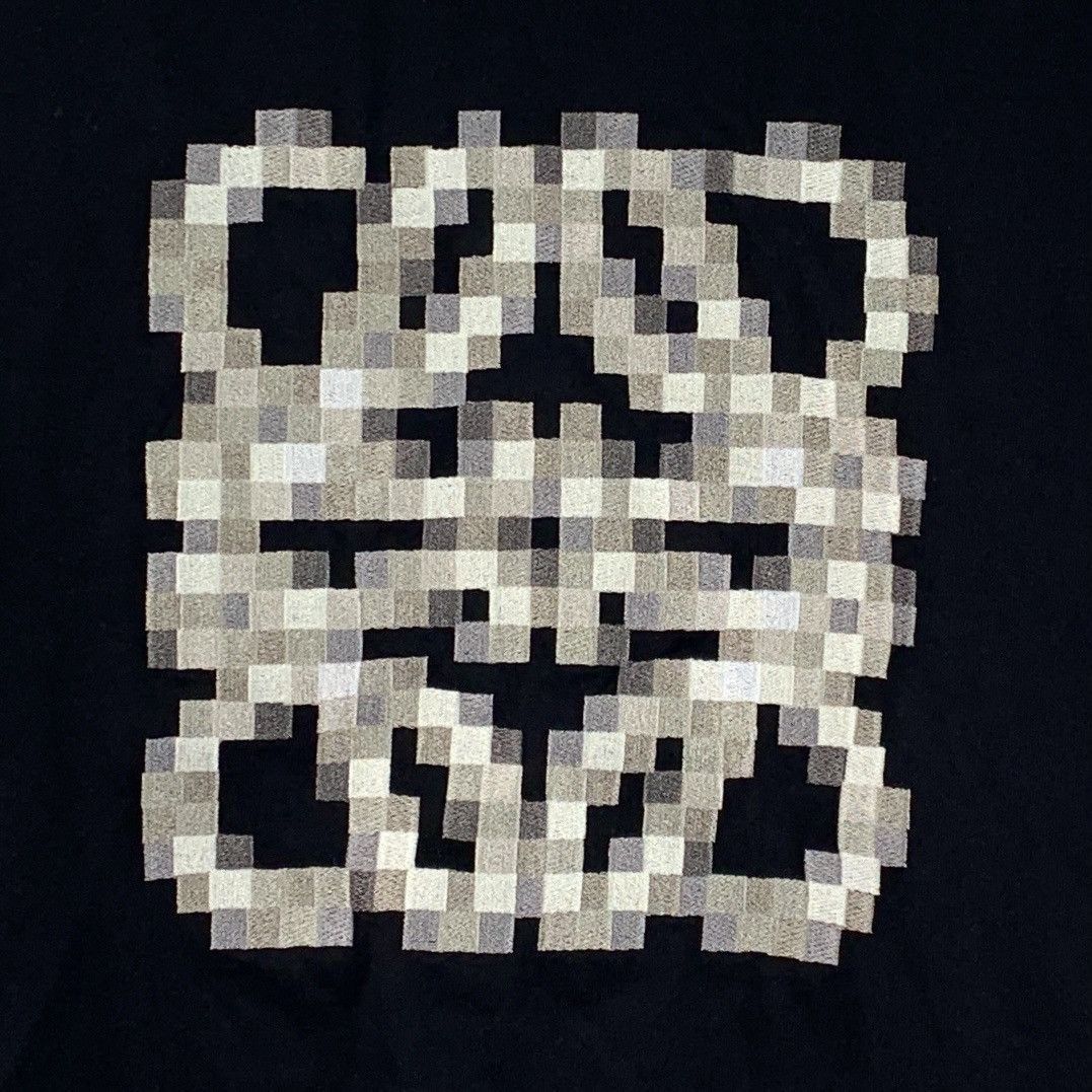 Loewe Black Pixelated Graphic Short Sleeve T-Shirt Size US S / EU 44-46 / 1 - 4 Thumbnail