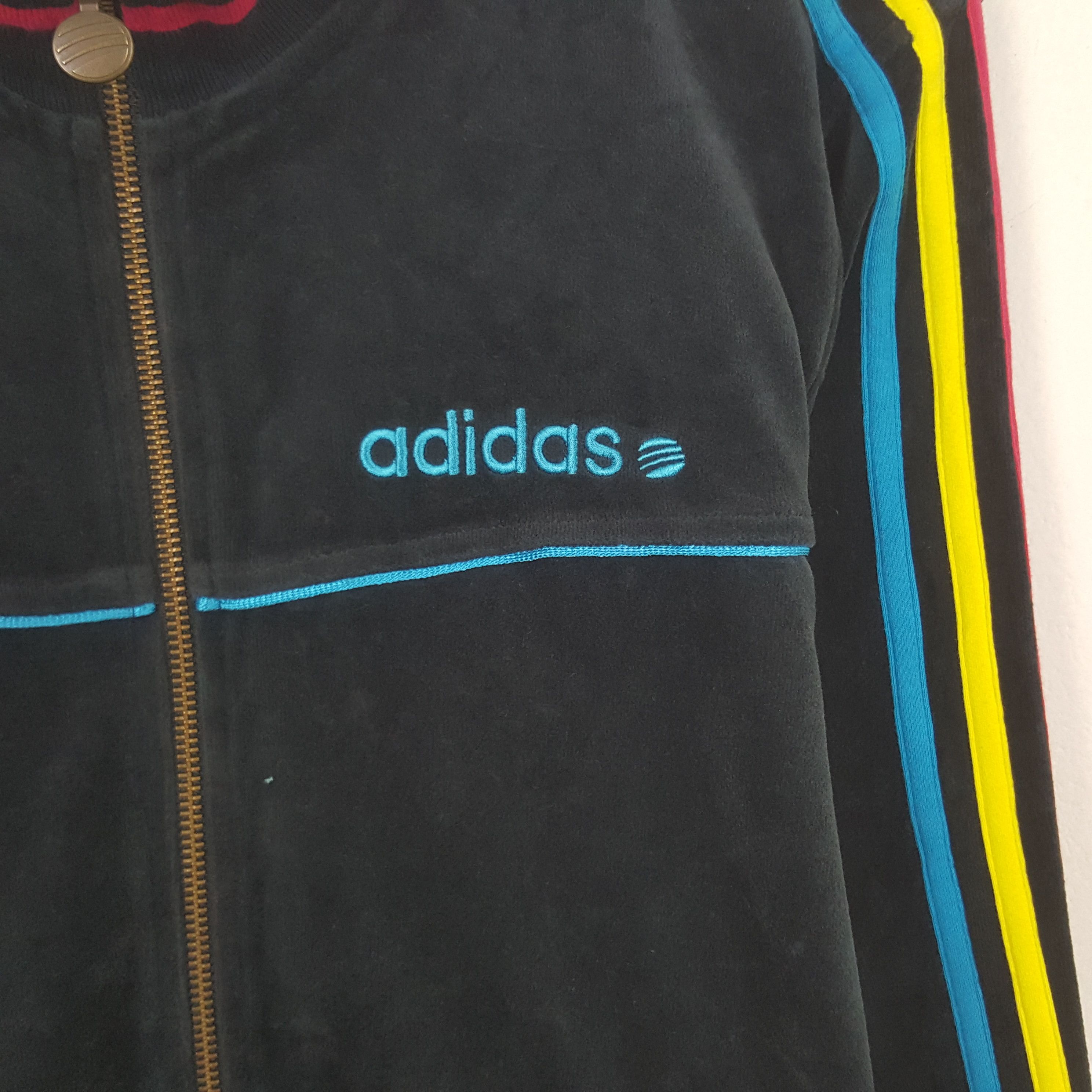 Adidas × Vintage Vintage Adidas Velvet Zipper Jacket C283N12 Size US S / EU 44-46 / 1 - 2 Thumbnail