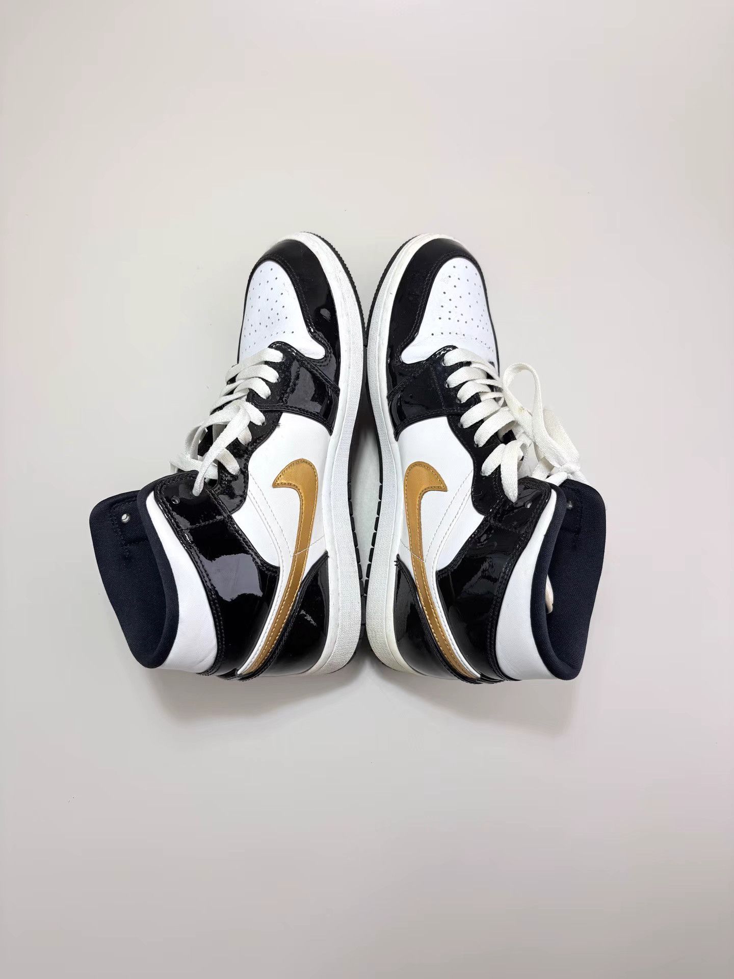 Nike NIKE JORDAN1 Black Gold Patent Leather Sneakers K1 Size US 8 / EU 41 - 5 Thumbnail