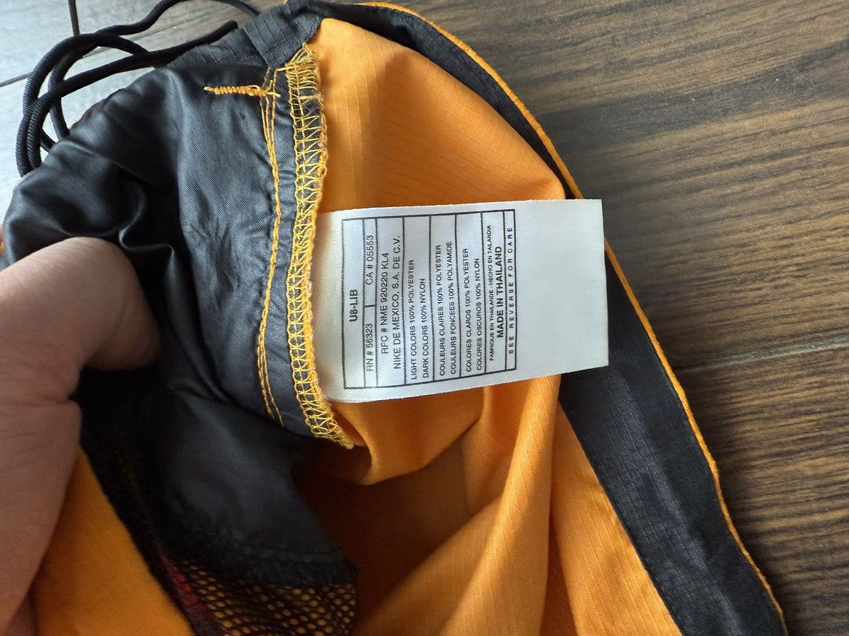 Nike VTG Nike Half Zip Pullover Hooded Windbreaker Orange Jacket Size US XL / EU 56 / 4 - 8 Thumbnail
