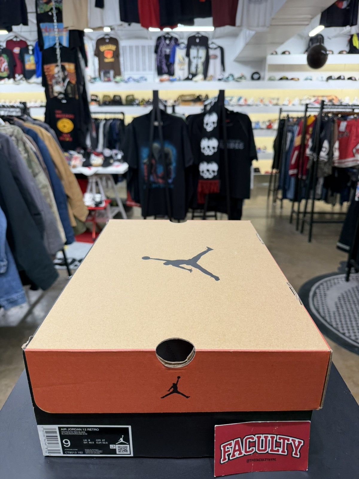 Jordan Brand Air Jordan 12 Taxi Flip Size 9 (2024) Size US 9 / EU 42 - 13 Thumbnail