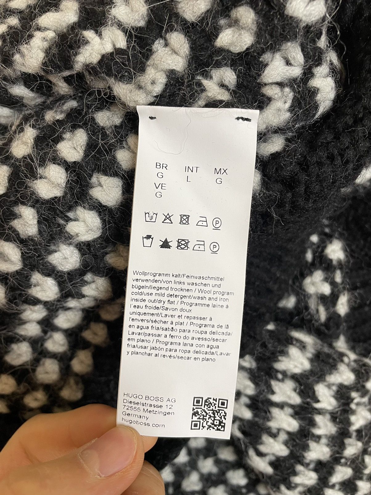 Hugo Boss HUGO BOSS WOMENS wool cropped oversized High Neck sweater Size L / US 10 / IT 46 - 8 Thumbnail