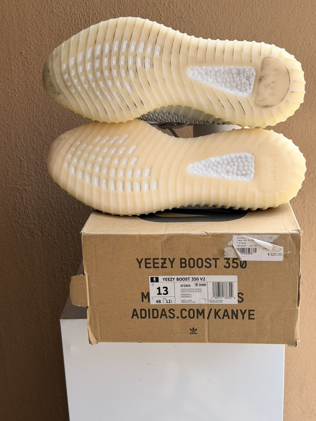 Yeezy Adidas Yeezy Boost 350 V2 2018 Low Static Non-Reflective Size US 13 / EU 46 - 5 Thumbnail