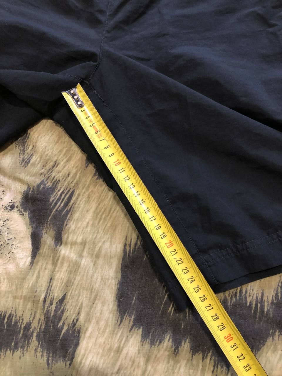 Nike Vintage Nike Y2K Swoosh Streetwear Shorts Hype Size US 30 / EU 46 - 9 Thumbnail