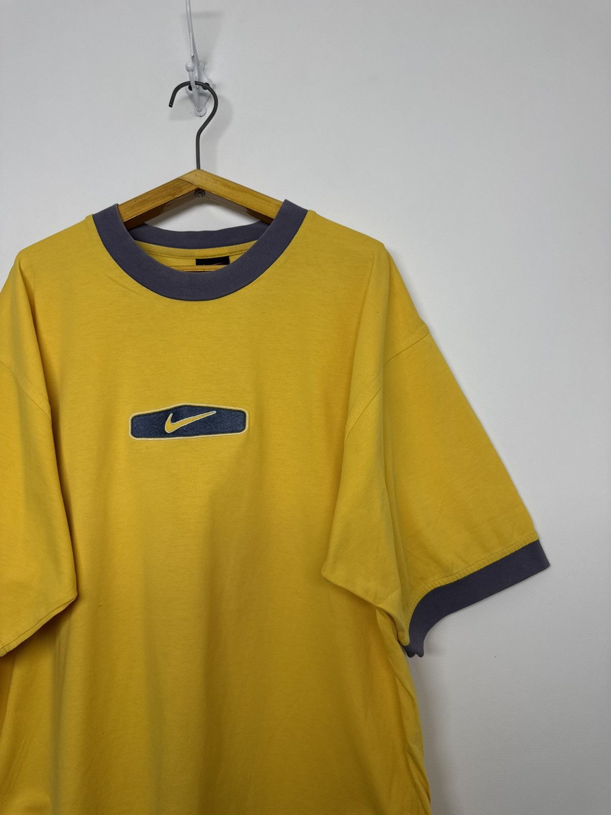 Nike Vintage Y2K Nike T Shirt Center Logo Streetwear Hype Size US L / EU 52-54 / 3 - 2 Thumbnail