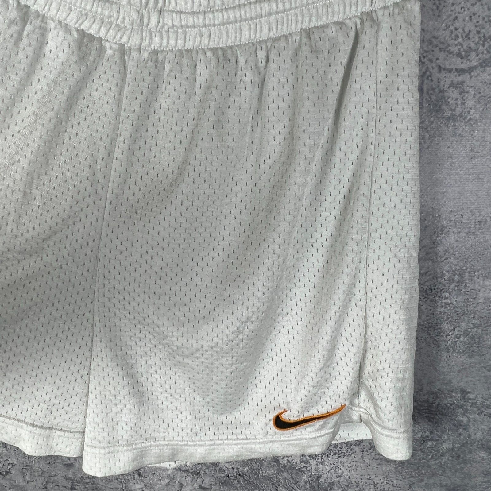 Nike Nike Vintage Shorts Men's Size S White ` Size US 30 / EU 46 - 5 Thumbnail