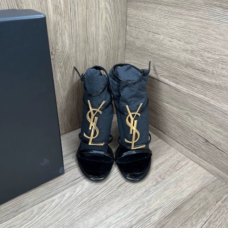 Yves Saint Laurent saint Laurent Black patent leather metallic logo pumps heel Size US 9 / IT 39 - 1 Thumbnail