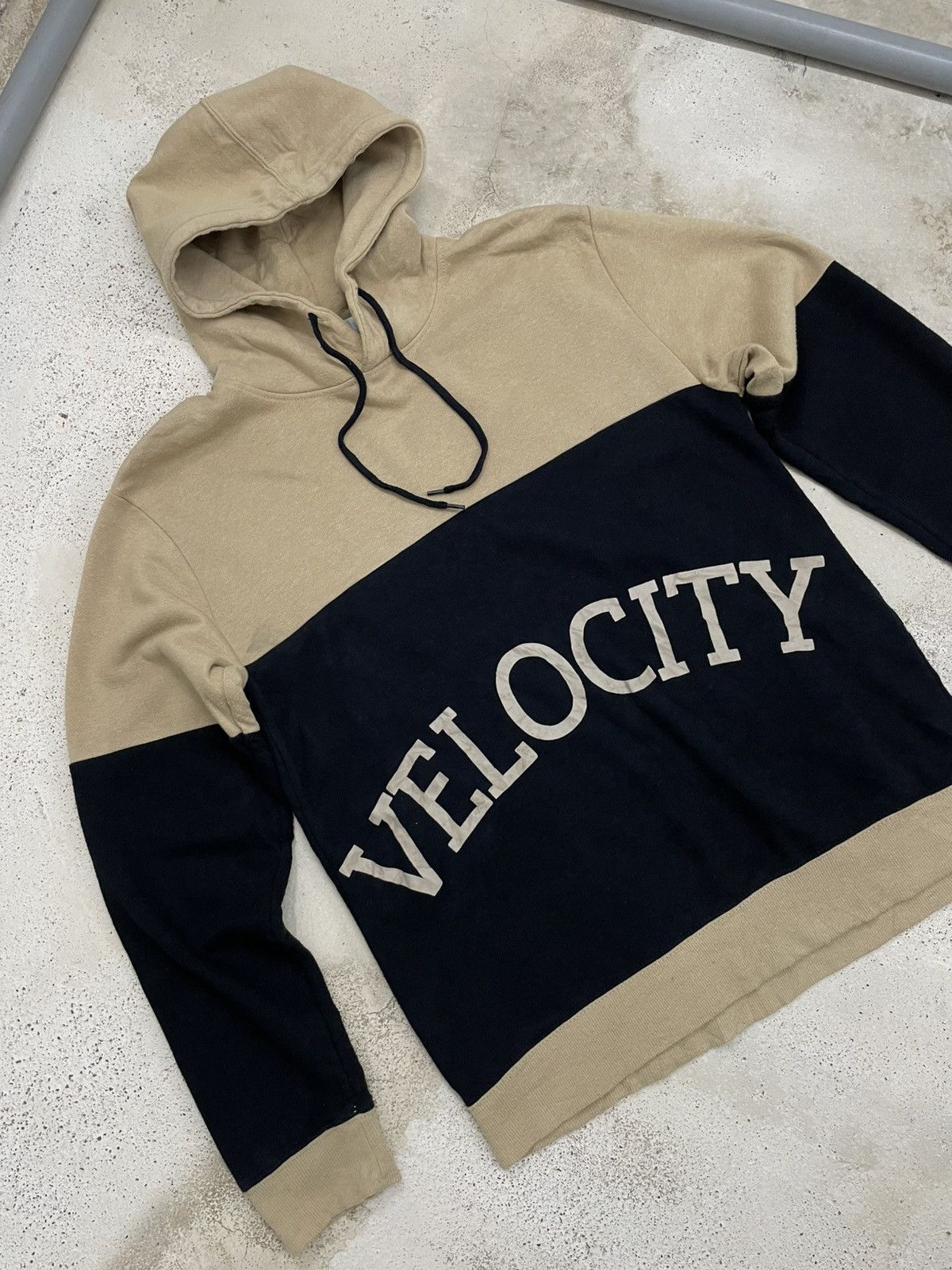 Japanese Brand Suffuse Velocity Color Block Size US M / EU 48-50 / 2 - 3 Thumbnail