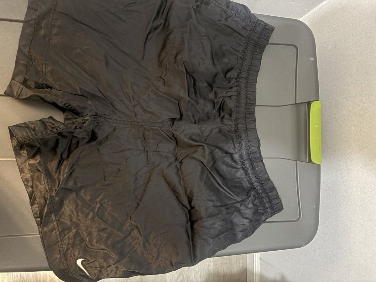 Nike Nike Vintage Nylon shorts Size US 32 / EU 48 - 3 Thumbnail