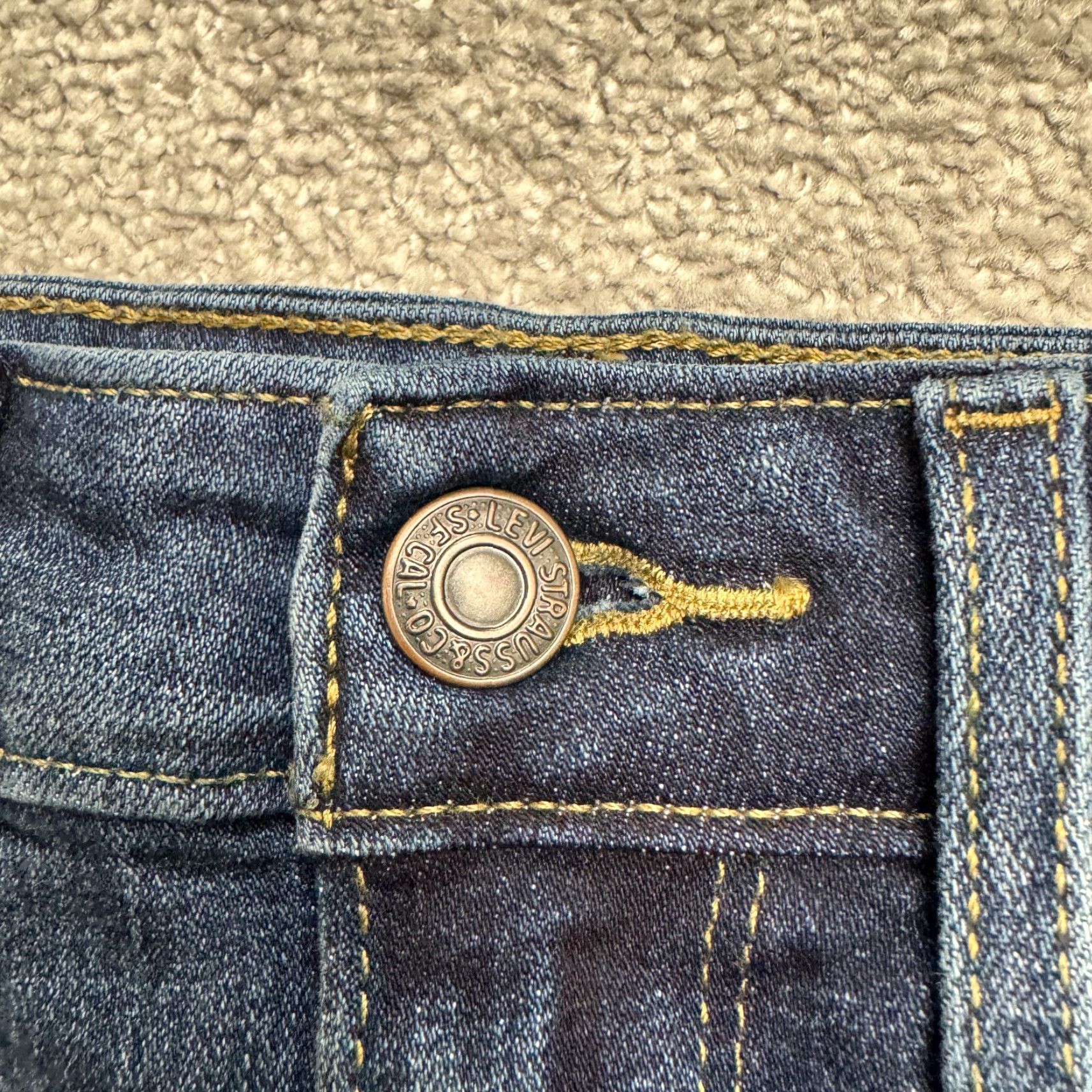 Levi's Levi's 712 High Rise Skinny Jeans Womens 25 Blue Dark Wash Casual Stretch Size 42" / US 20 - 6 Thumbnail