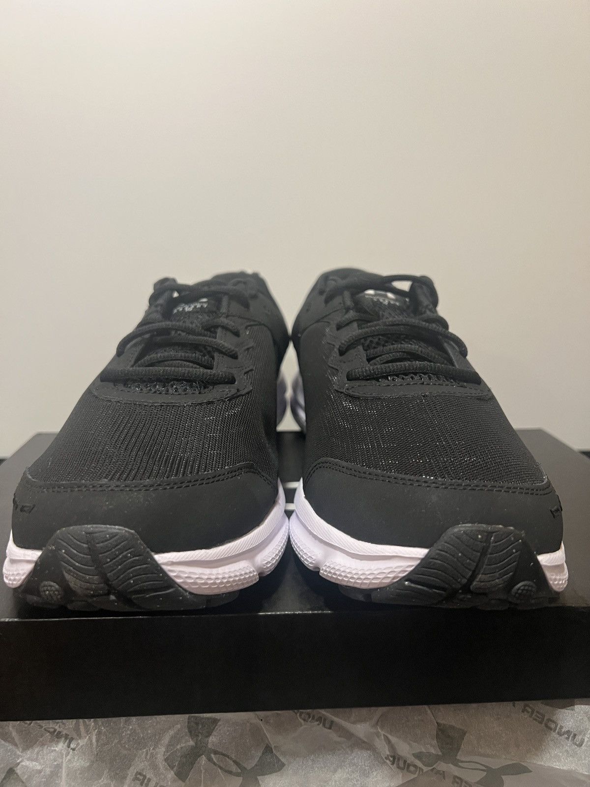 Under Armour SIZE 14 - Under Armour Charged Assert 10 Size US 14 / EU 47 - 3 Thumbnail