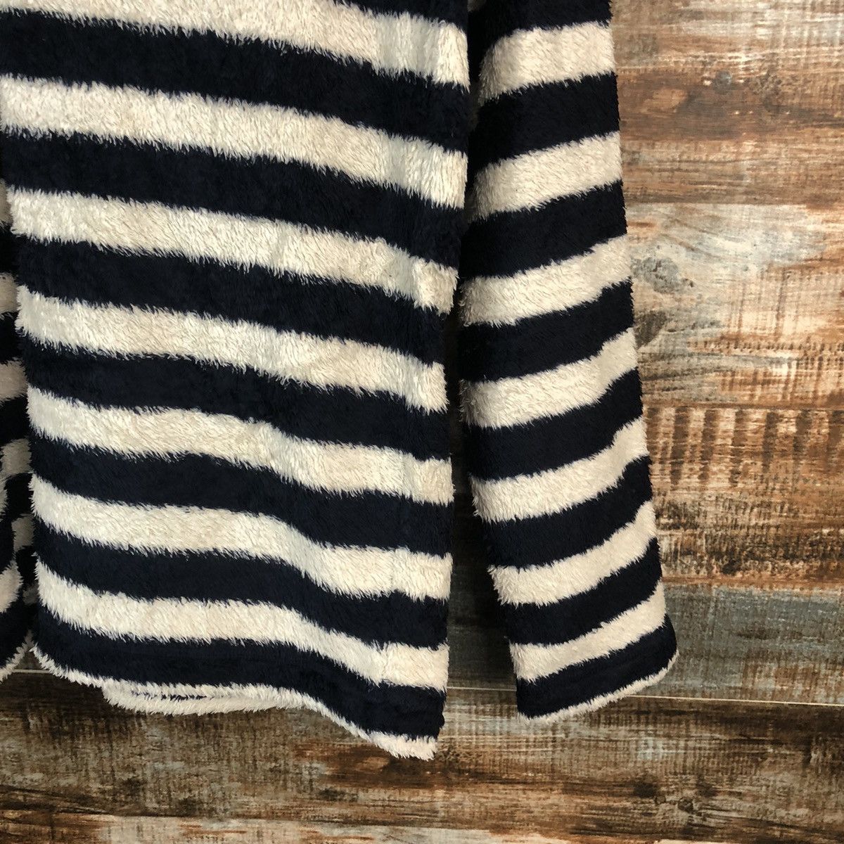 Mickey Mouse Uniqlo Mickey Mouse fleece Stripe Knitwear #A2009 Size M / US 6-8 / IT 42-44 - 8 Thumbnail