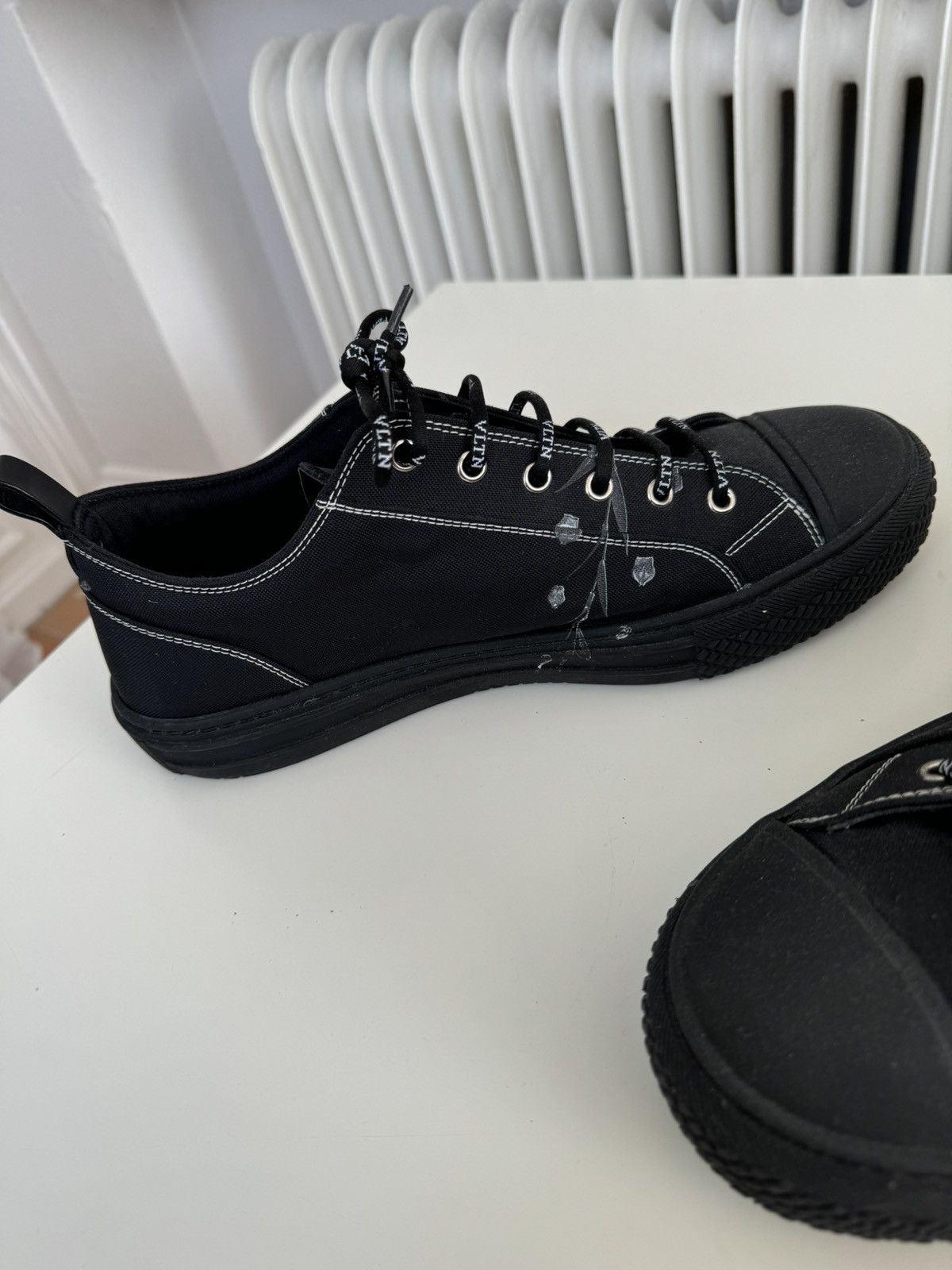 Valentino 🖤 Valentino Low-Top Floral Sneaker Size US 10 / EU 43 - 4 Thumbnail