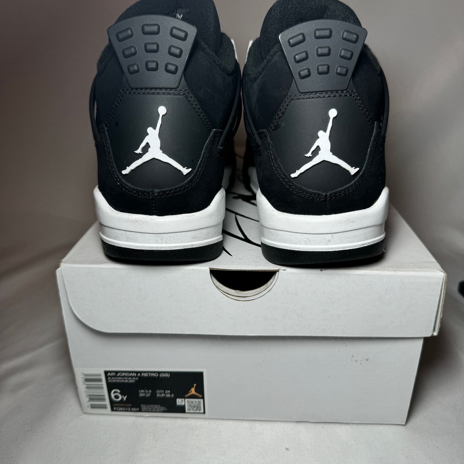 Jordan Brand × Nike Size 6 Nike Air Jordan 4 Retro GS White Thunder Men's Shoes Size US 6 / EU 39 - 5 Thumbnail