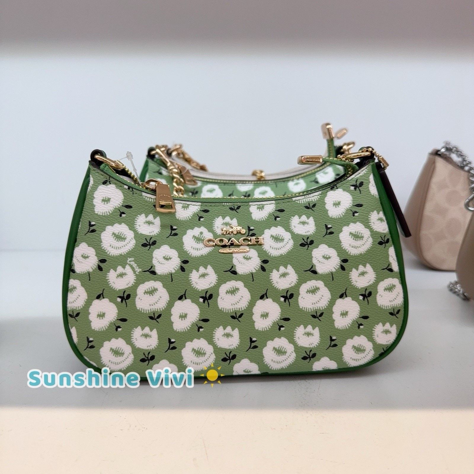 Coach NWT Coach Teri Mini Crossbody Bag Floral Print CBG84 Kelly Size ONE SIZE - 1 Thumbnail