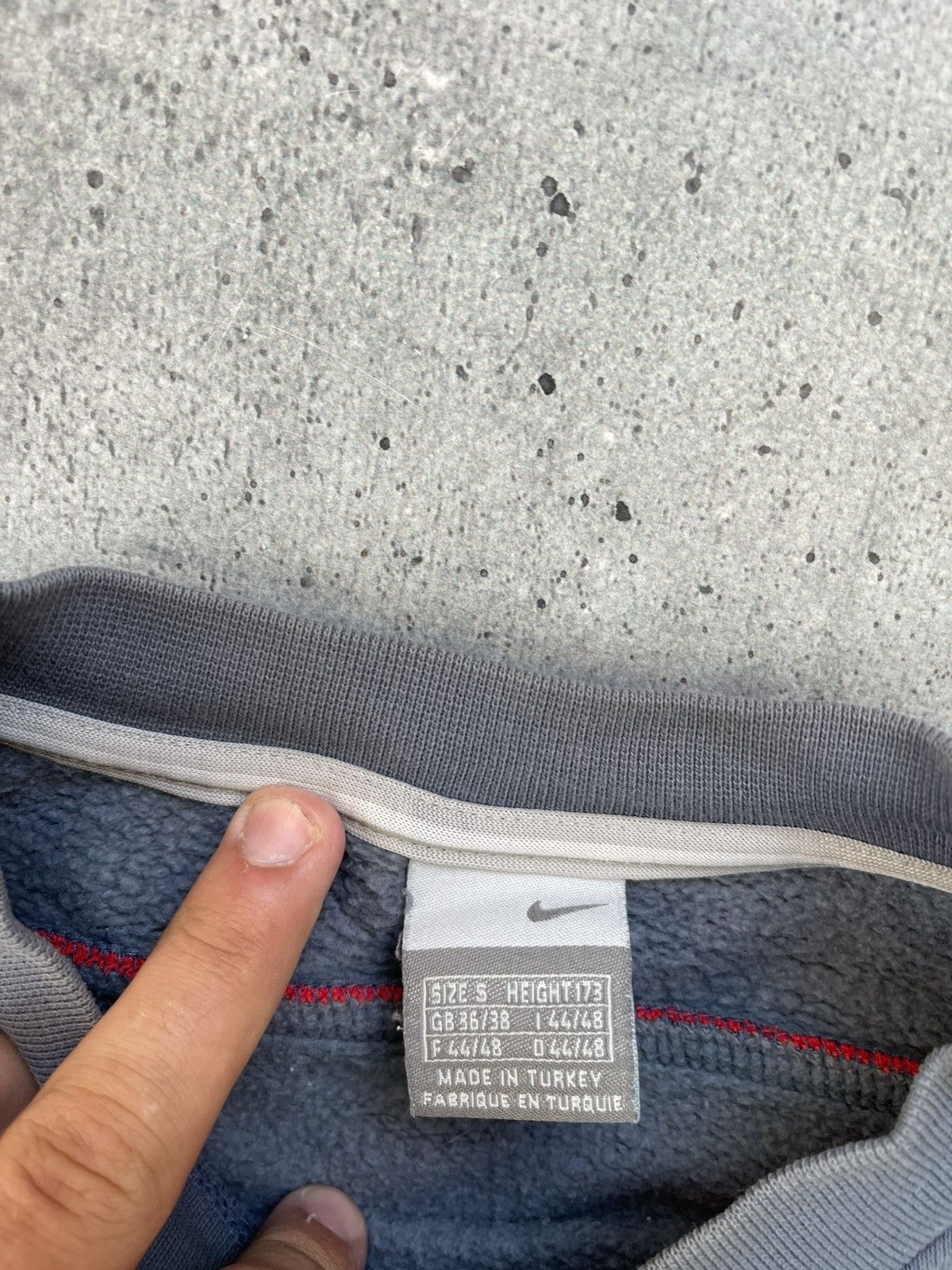 Nike Vintage 90s Nike Distressed Sweatshirt Y2K Size US S / EU 44-46 / 1 - 5 Thumbnail