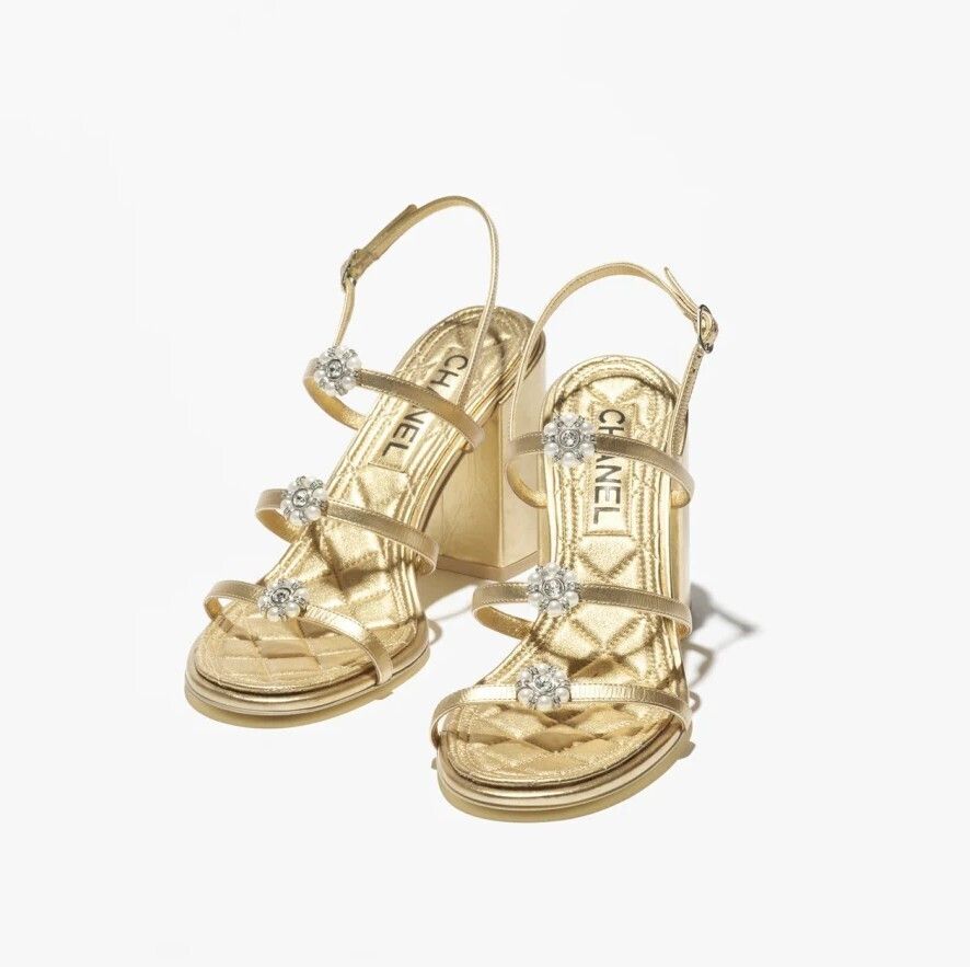 Chanel o1h1sh10526 Pearl CC Sandals in Gold Size US 7 / IT 37 - 3 Thumbnail