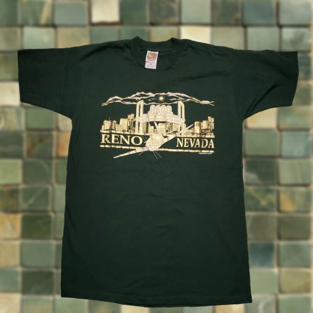 Fruit Of The Loom VINTAGE Reno Nevada Shirt Mens L Green 90s Skyline Gold Graphics Tourist TEE Size US L / EU 52-54 / 3 - 1 Thumbnail