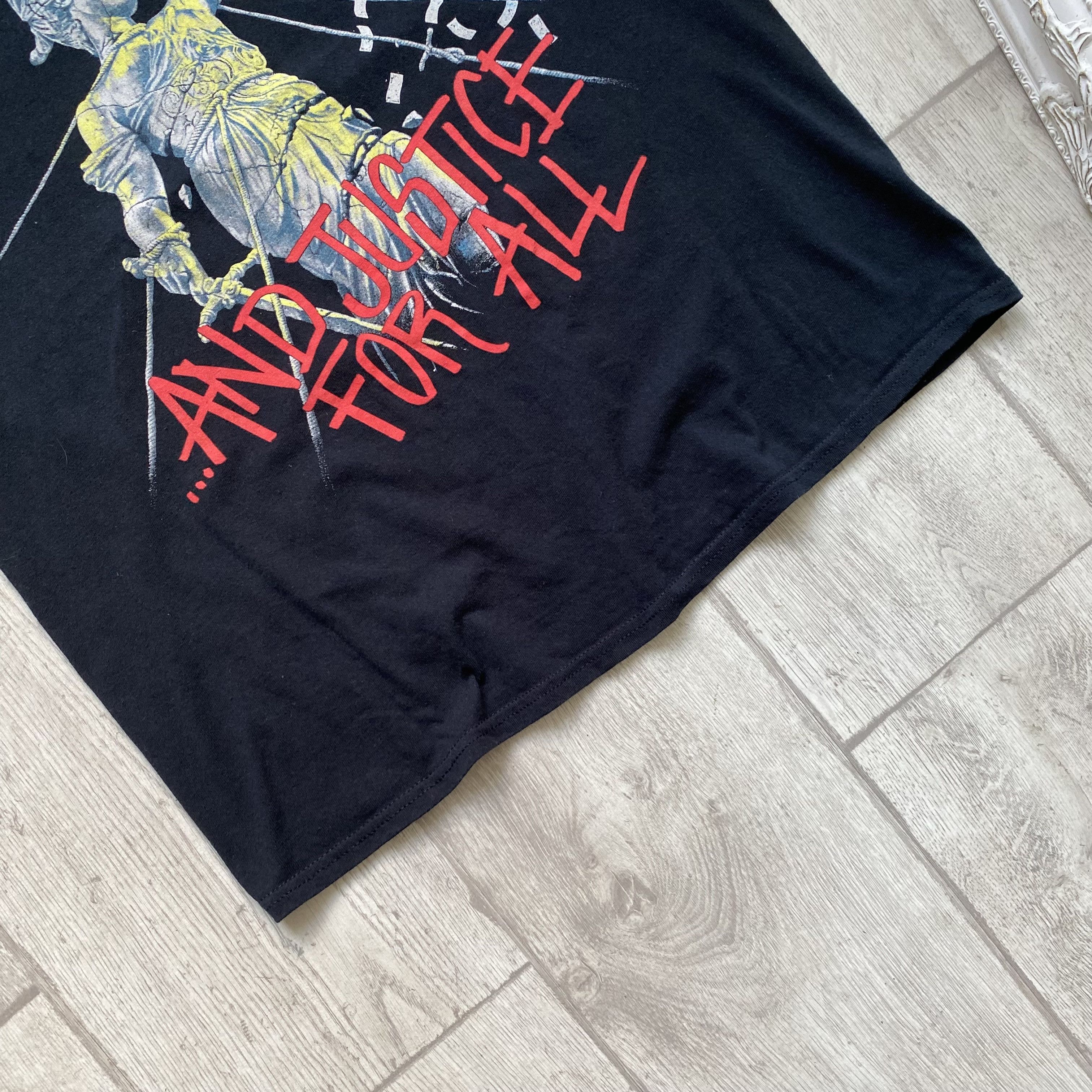 Band Tees 🎸 Metallica Rock band tee Big logo Vintage style tshirt Size US M / EU 48-50 / 2 - 4 Thumbnail