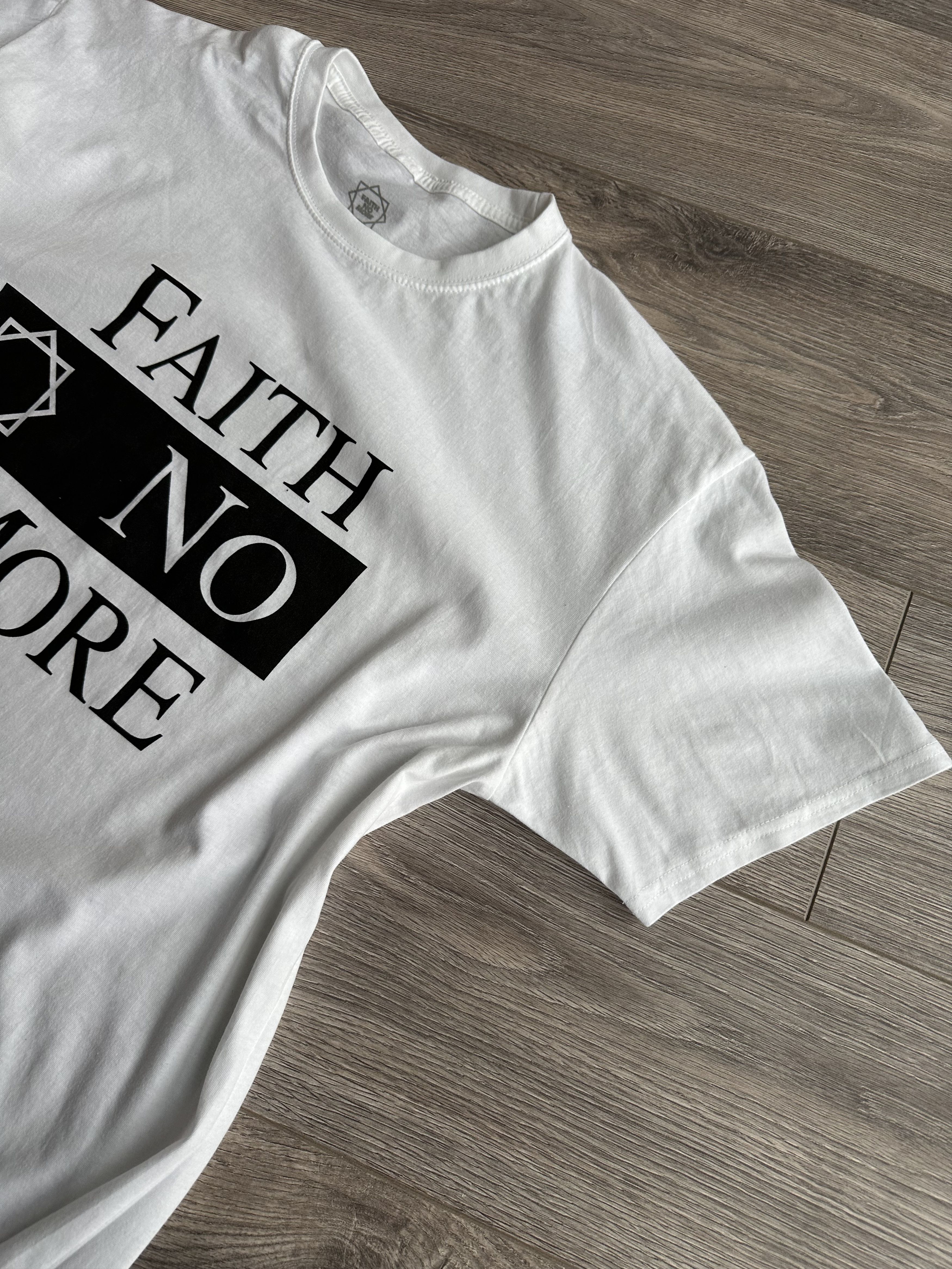 Band Tees Faith No More T shirt Size US XL / EU 56 / 4 - 6 Thumbnail