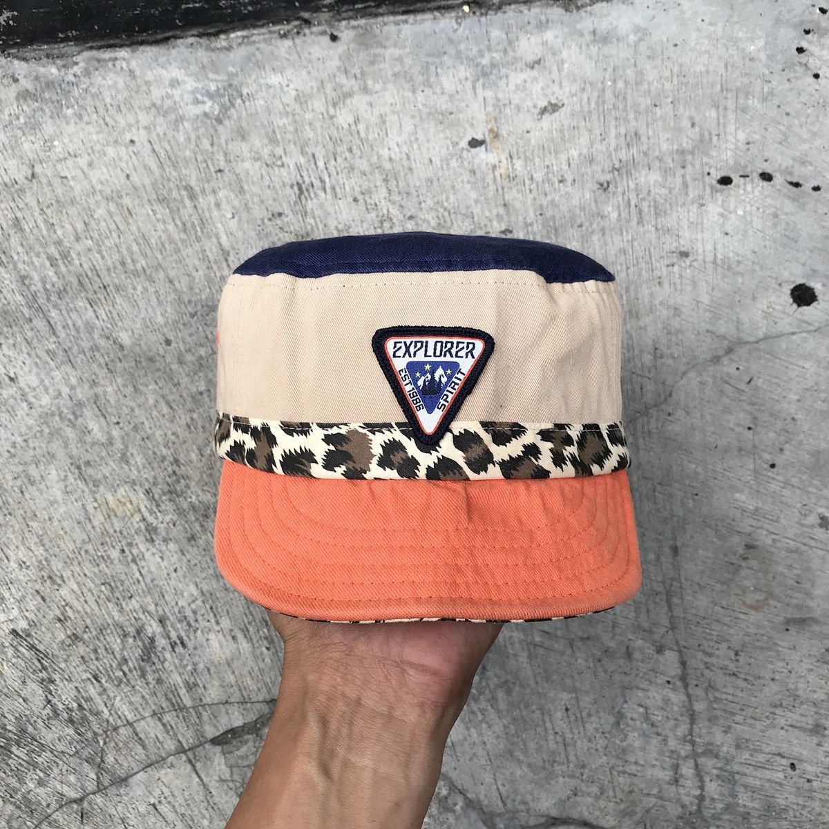 Airwalk Unique airwalk cycle hat with short brim Size ONE SIZE - 1 Thumbnail