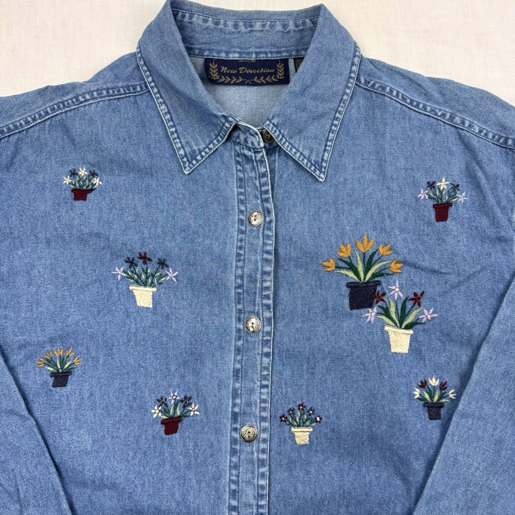 Denime VINTAGE New Directions Button-Up Shirt Denim Collar Womens Large Blue Flower 90s Y2K - Shirt Women L Denim Floral Size L / US 10 / IT 46 - 2 Thumbnail
