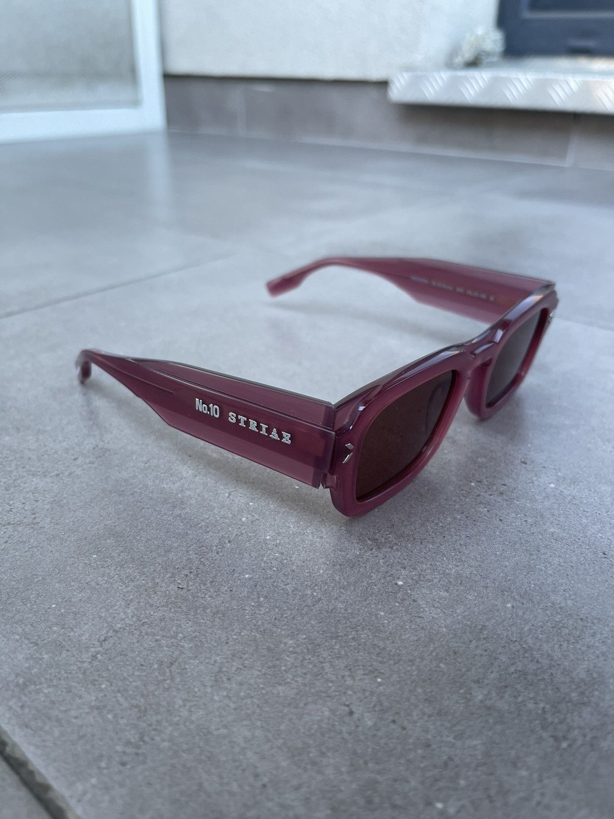 Alexander McQueen !DS! Alexander Mcqueen MQ0359S Tiny Violet Square Sunglasses Size ONE SIZE - 6 Thumbnail