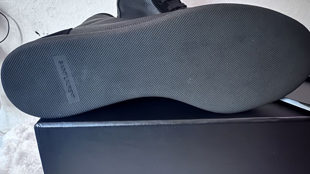 Saint Laurent Paris Brand new Saint Laurent Paris Men’s Hightop Sneaker Size 40 Size US 8 / EU 41 - 6 Thumbnail
