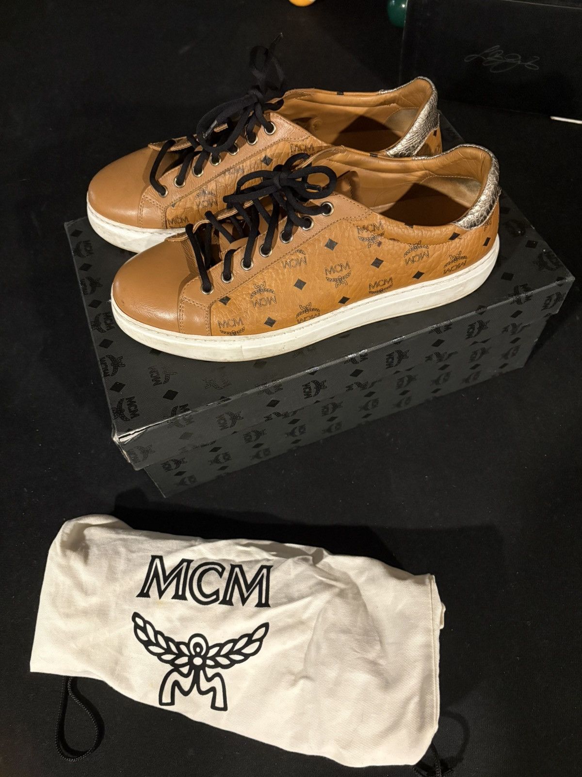 MCM Mcm low top leather sneakers Size US 10 / EU 43 - 1 Thumbnail
