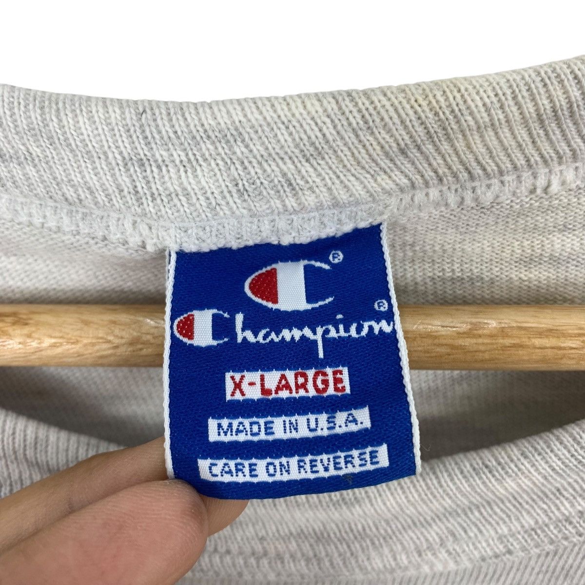 Champion Vintage 90s CHAMPION Blue Bar Peoria Central Pride Tshirt Size US XL / EU 56 / 4 - 4 Thumbnail