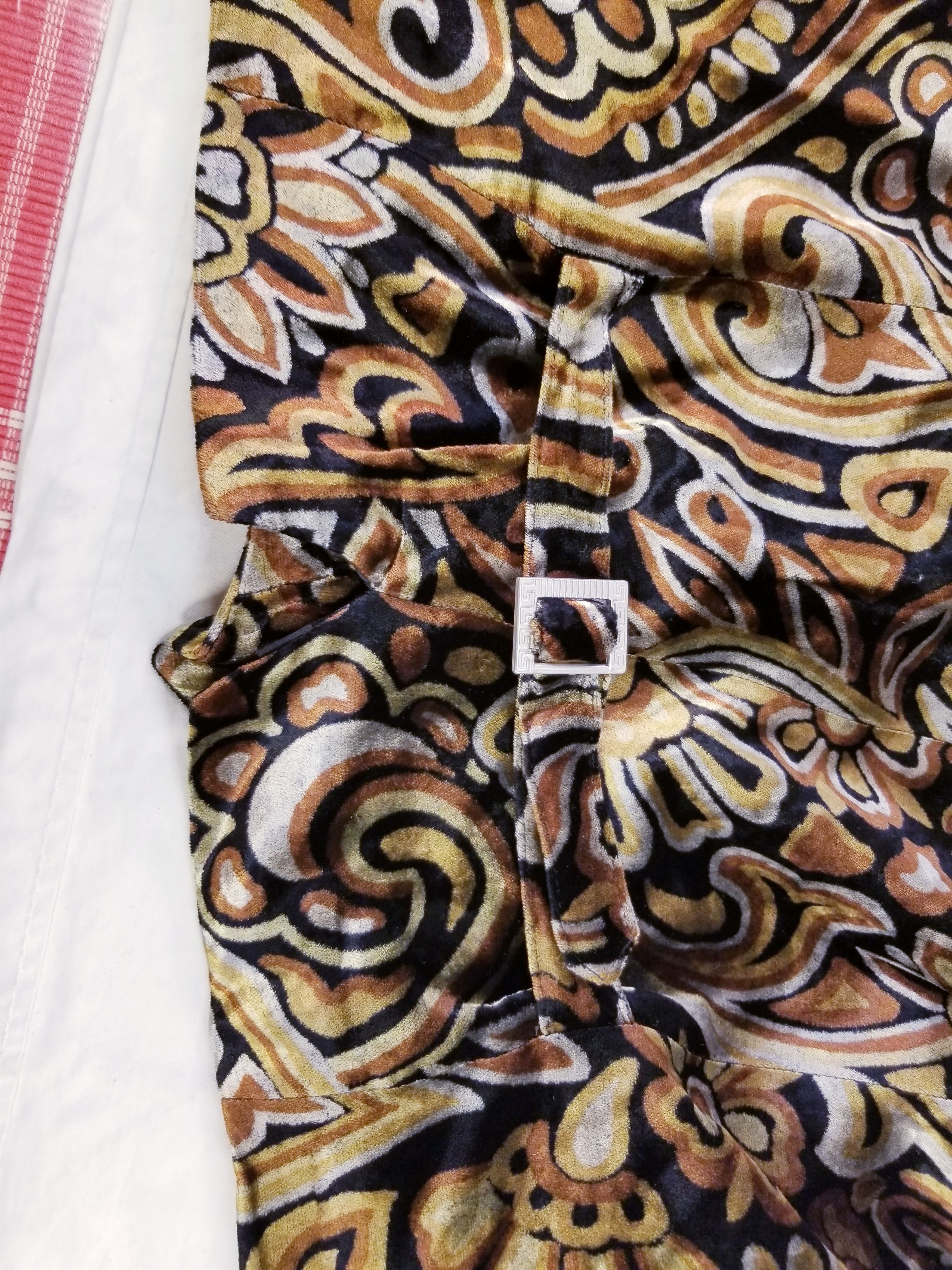 Versace V2 VELVET PAISLEY FLORAL VINTAGE Size US M / EU 48-50 / 2 - 4 Thumbnail