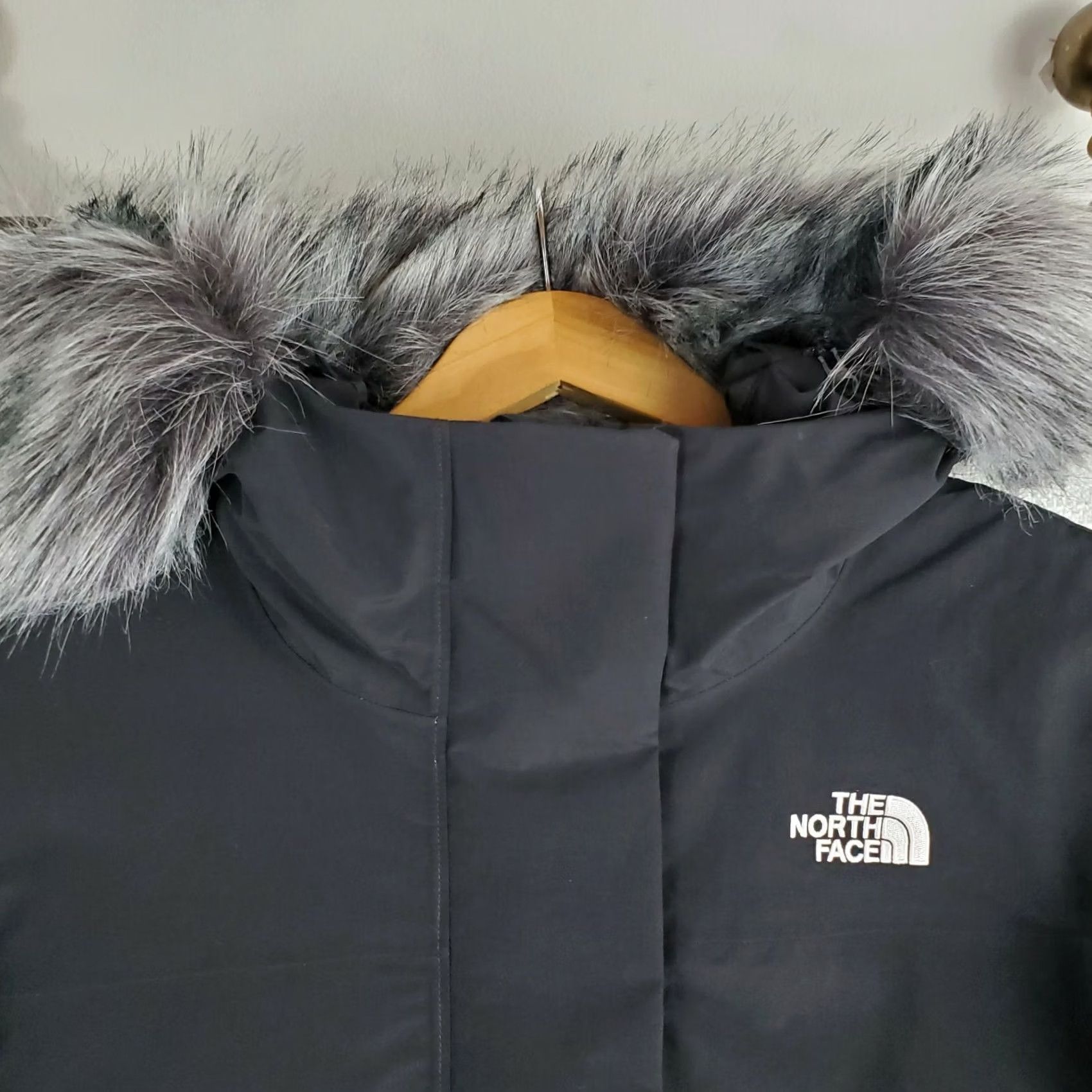 The North Face VINTAGE The North Face Arctic PARKA Jacket Womens Medium Black 550 Down Waterproof Hooded Down Insulated Winter Coat Size M / US 6-8 / IT 42-44 - 6 Thumbnail