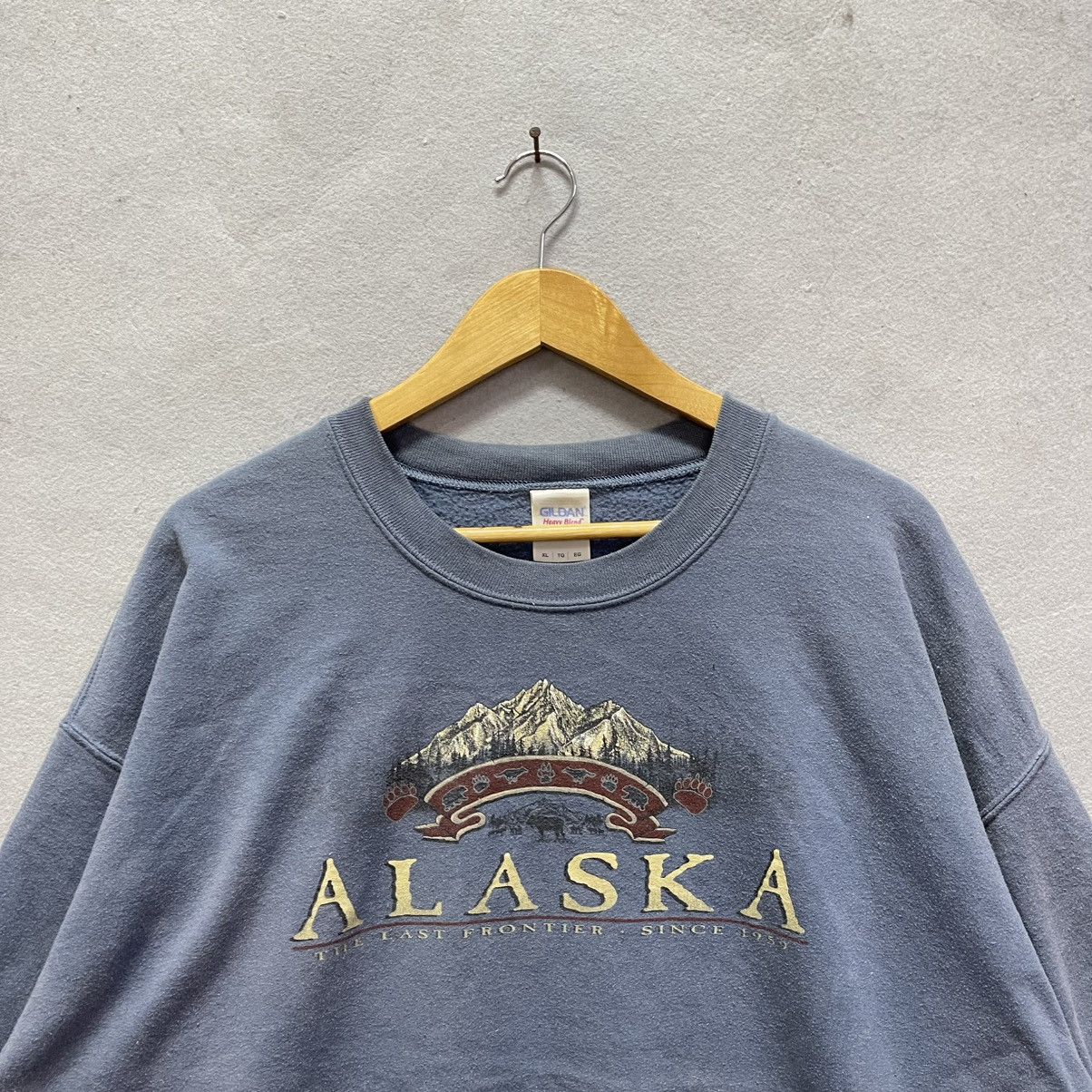 Gildan 2000s Alaska Graphic Crewneck Sweatshirt (Gildan Heavy Blend Size US XL / EU 56 / 4 - 2 Thumbnail