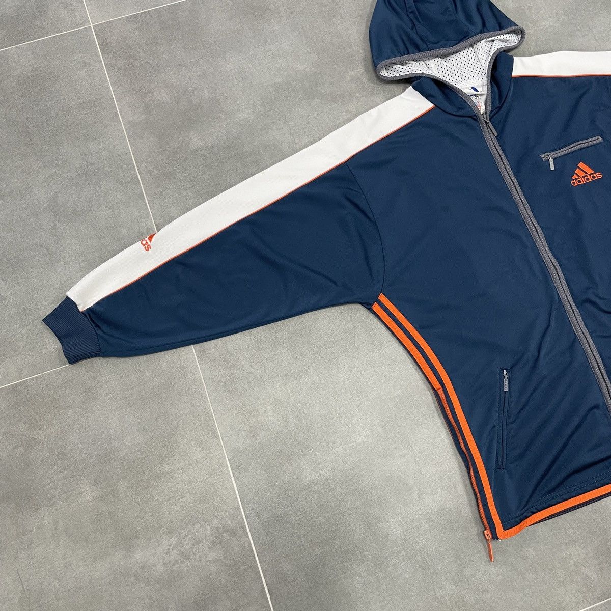Adidas × Vintage Vintage Adidas Jacket Size M Size US M / EU 48-50 / 2 - 3 Thumbnail