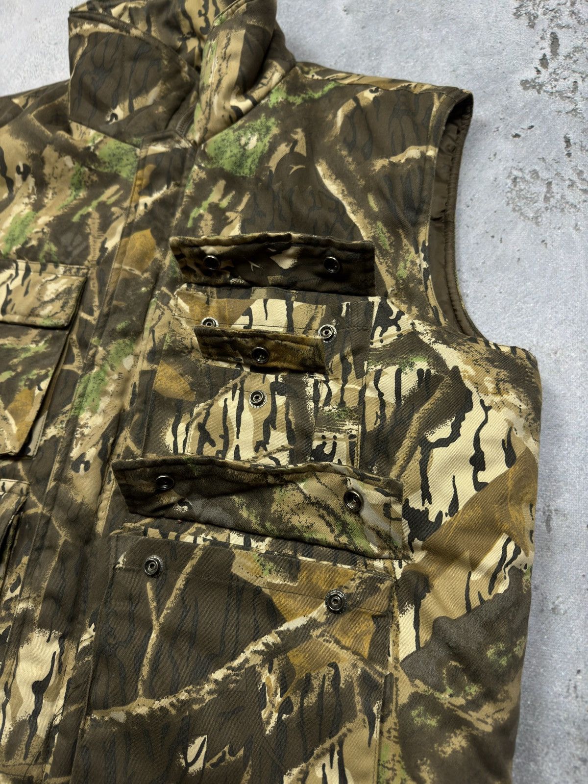 Vintage Camouflage trees camo vintage vest 90s Size US M / EU 48-50 / 2 - 3 Thumbnail