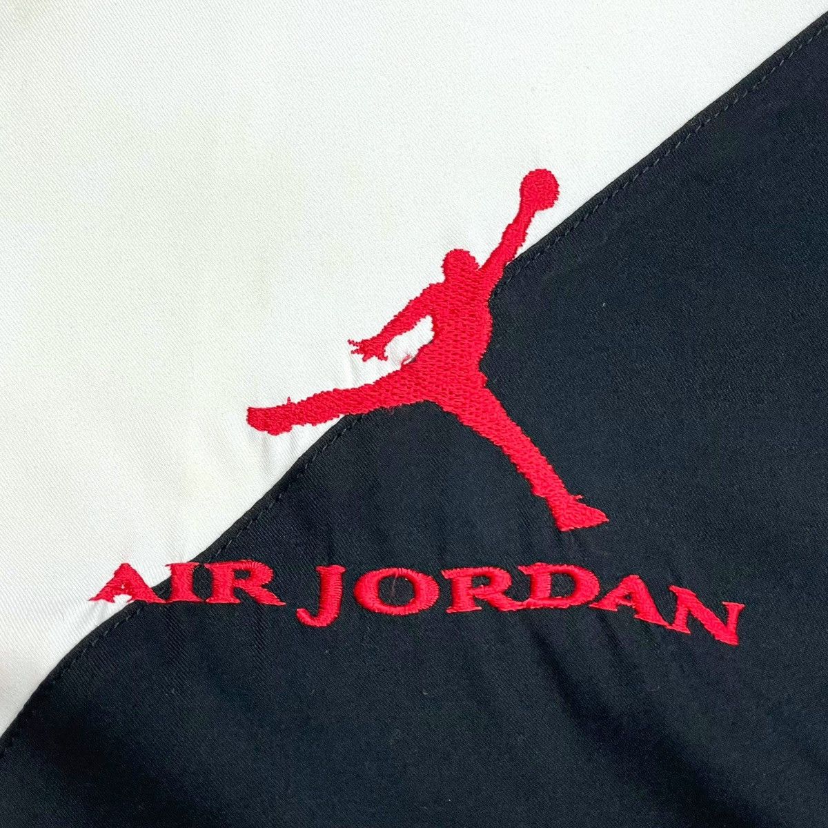 Jordan Brand OG90's Nike Jordan Oversized Bomber Jacket Size US M / EU 48-50 / 2 - 10 Thumbnail